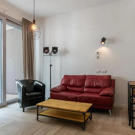 Guesthost - Ostiense Modern *