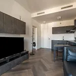 Guesthost - Ostiense Modern Roma